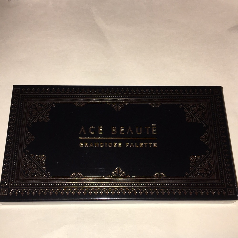 NIB. Ace Beaute Grandoise Palette.